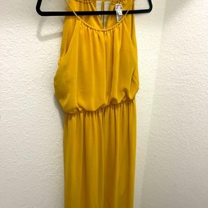 🌸 Sunshine Yellow Maxi Dress✨Flowy & Chic – L